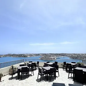Hotel Grand Harbour